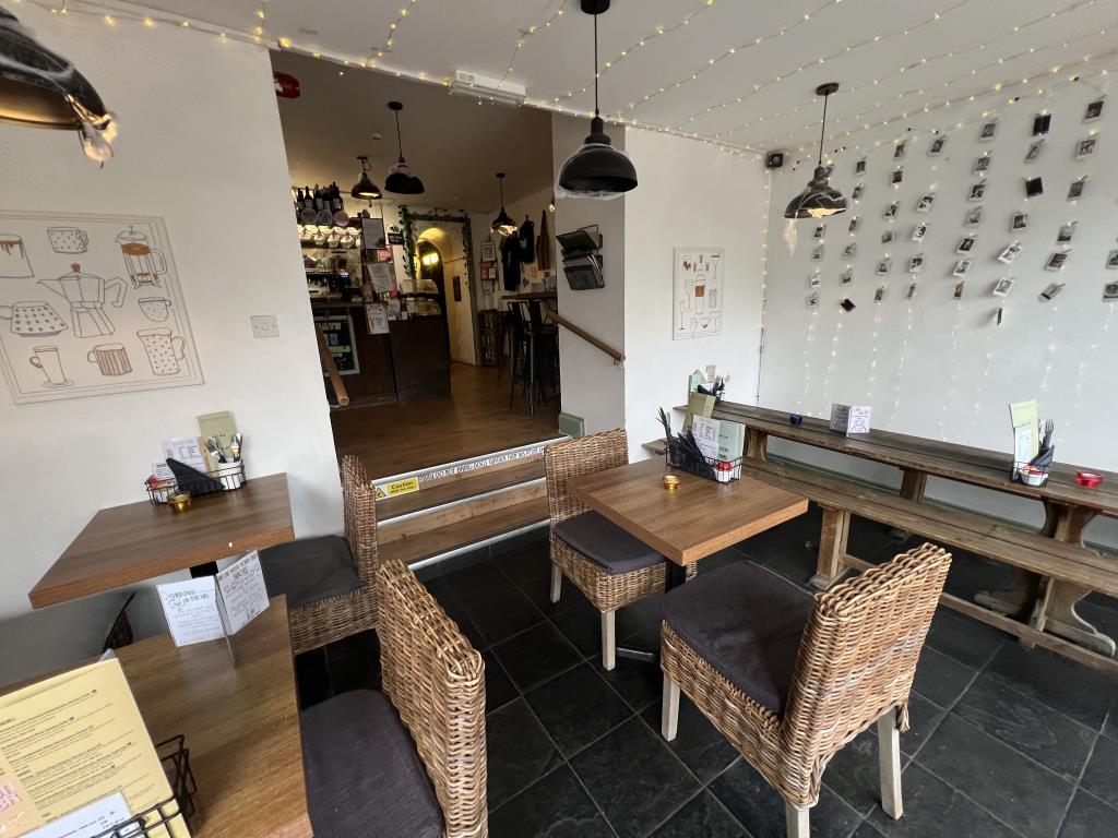 Lot: 93 - COMMERCIAL INVESTMENT - View of lower caf? area